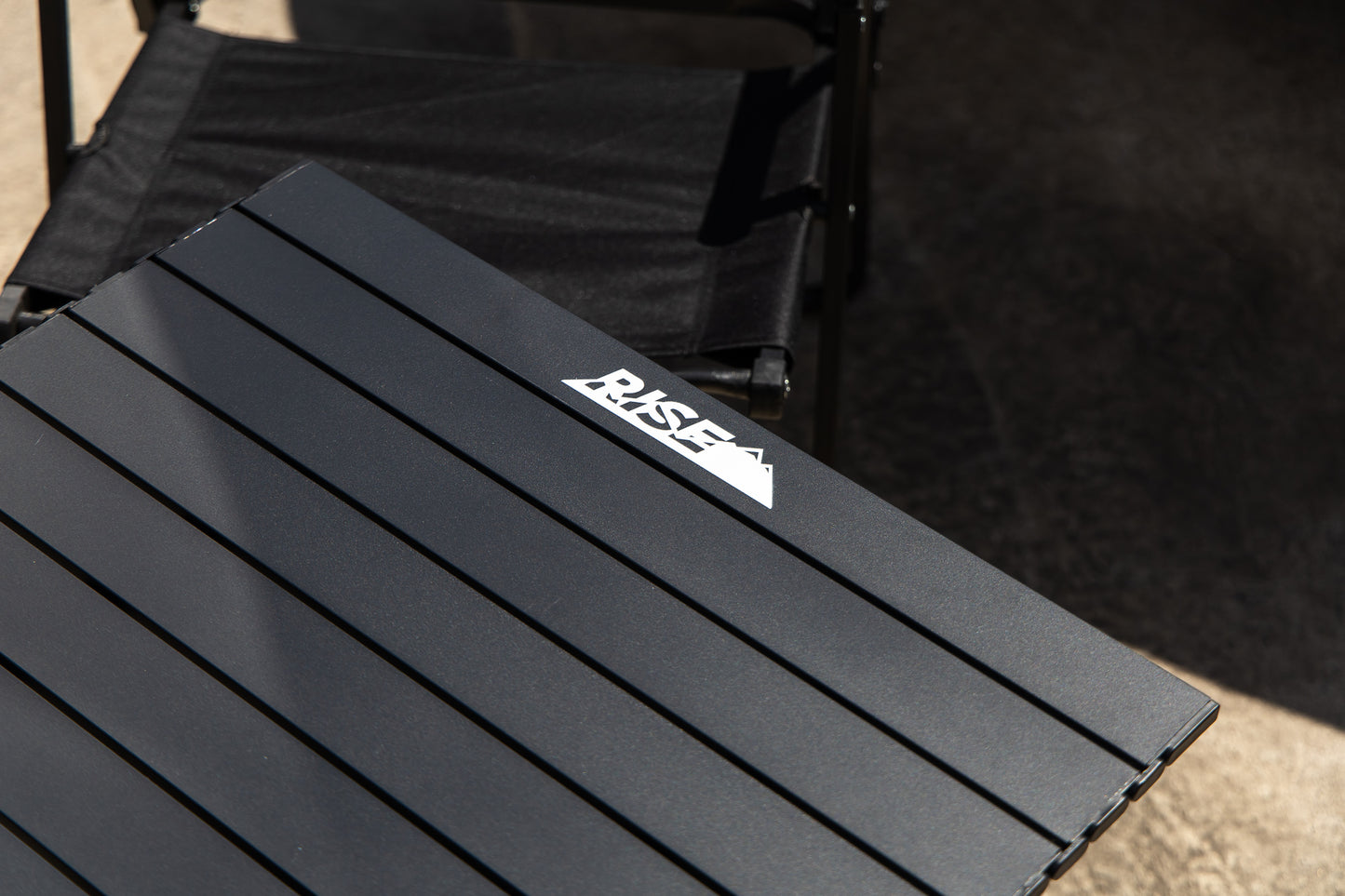 Table de camping pliante aluminum RISE - Noire